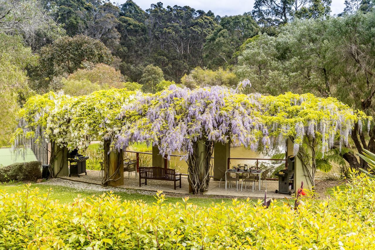 Grand Mercure Basildene Manor Margaret River Екстер'єр фото